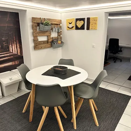 Modernes Mit Terrasse Und Highspeed Internet Zwischen Aalen Und Schwaebisch Gmuend Apartment Goggingen